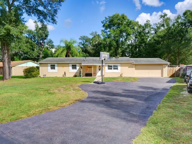 Mount Plymouth listing