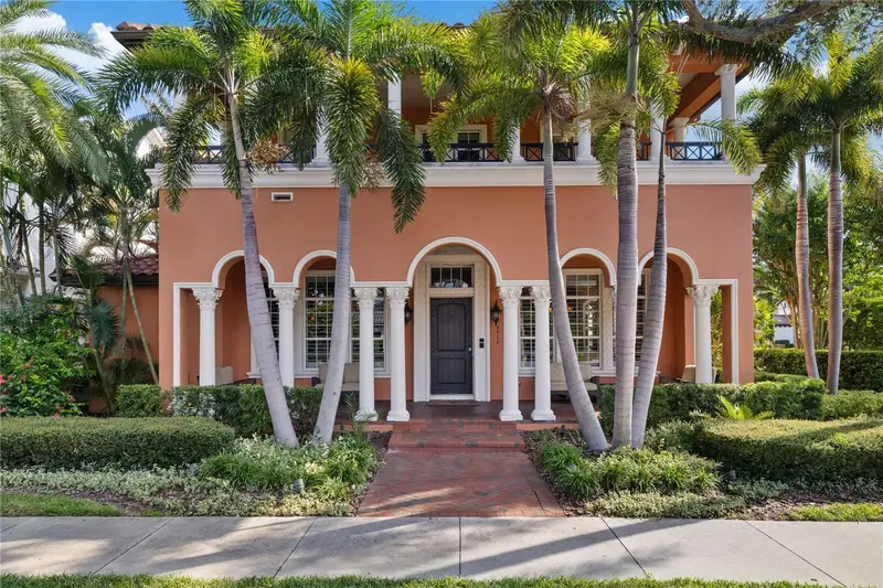 4912 Yacht Club, FL
