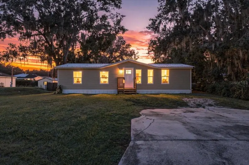 2412 Island Oaks W, FL
