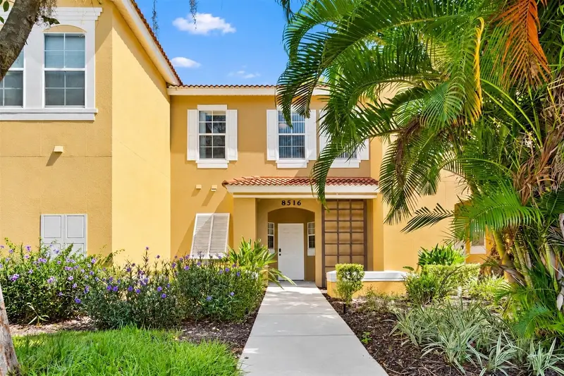 8516 Crystal Cove Loop, FL