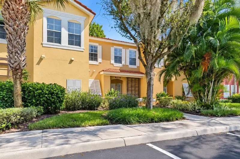 8516 Crystal Cove Loop, FL