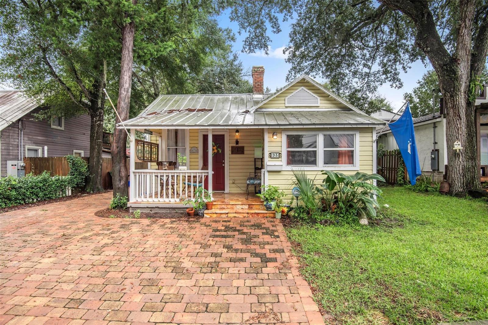 93 Lincoln St, FL
