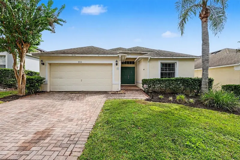 251 Kensington Dr, FL