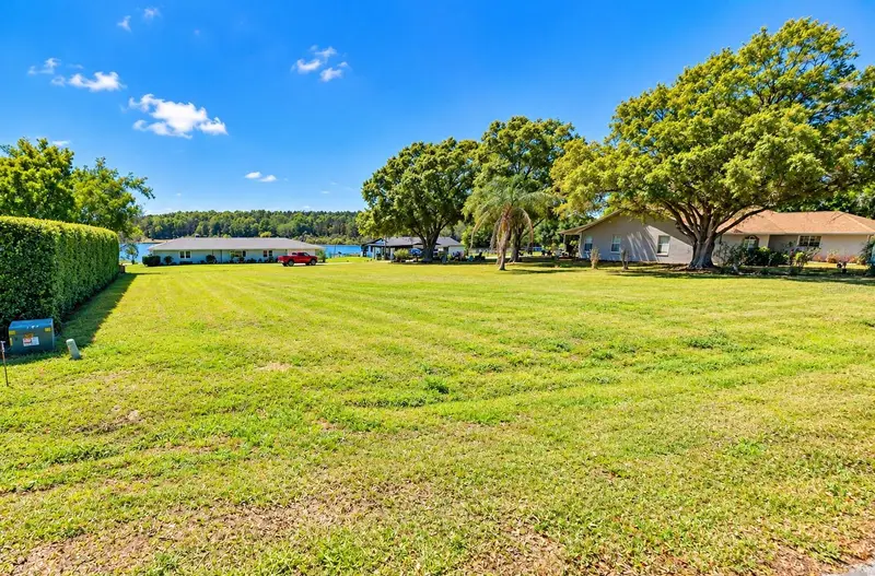 Point Nellie Dr, FL
