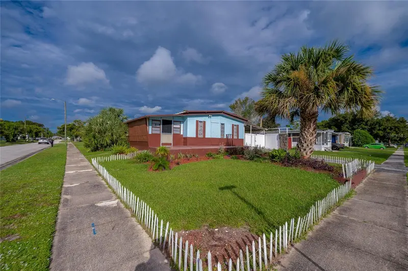 128 Kon Tiki Ter, FL