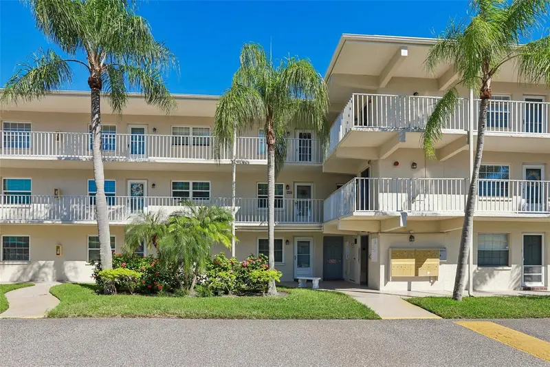 938 Virginia St #204, FL