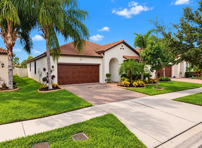 Wimauma listing