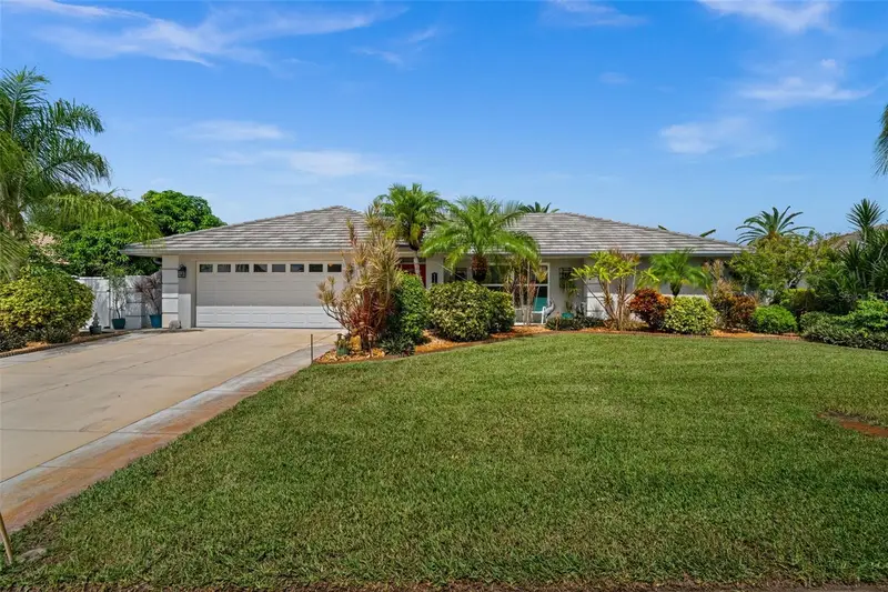 518 Dover Dr S, FL