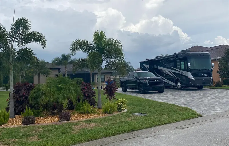 333 Nolane Ln, FL