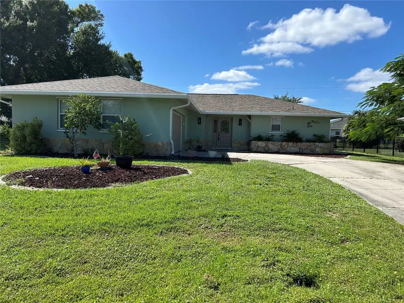 25226 Puerta Dr, FL