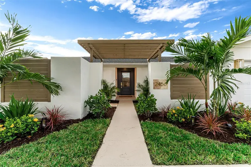2456 Timbercrest Cir W, FL
