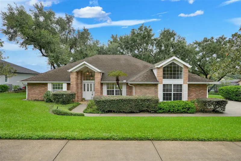 Village Green, Clermont pending
