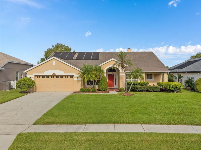 13715 Bluewater Cir, FL