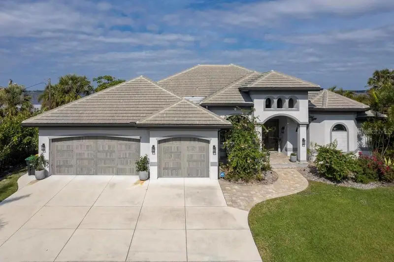 25462 Shore Dr, FL