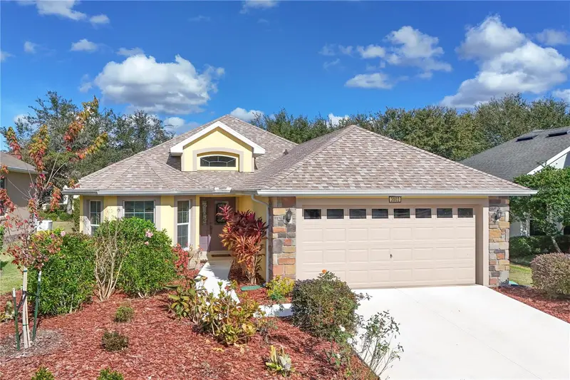 Lakes of Mount Dora listing