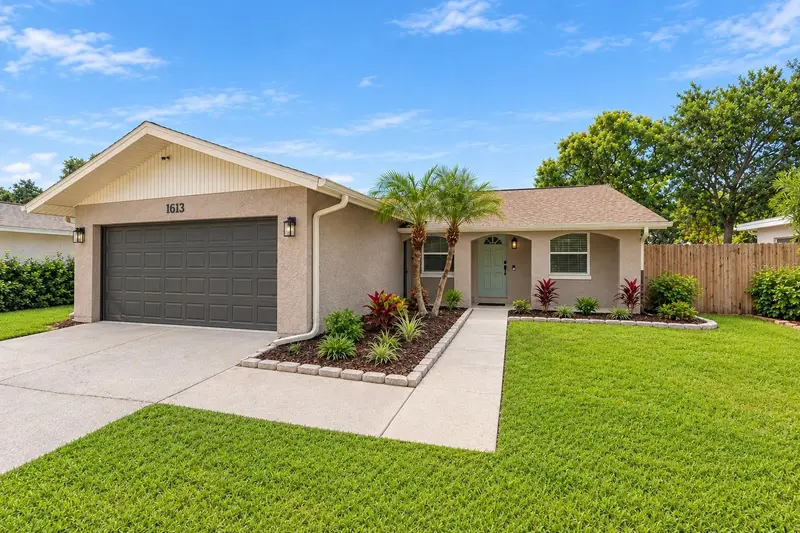 1613 Greenwood Dr, FL