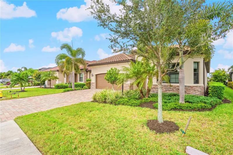 5634 Cheech Gln, FL