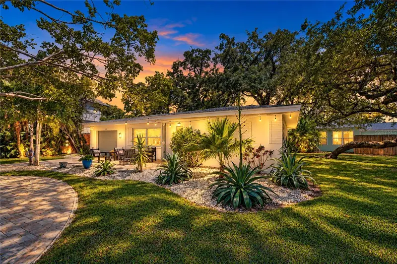 Ozona Shores listing