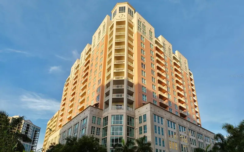 1350 Main St #1208, FL