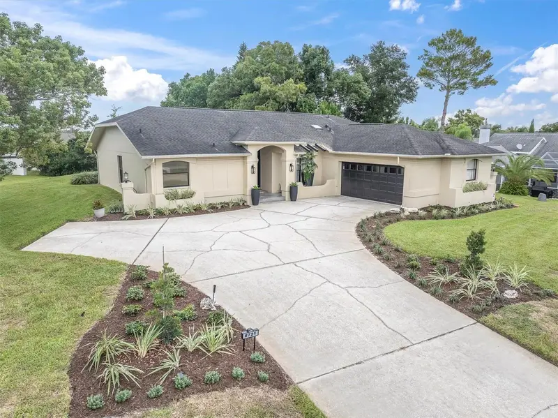 8721 Latham Ln, FL