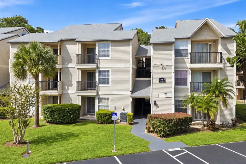 1964 Lake Atriums Cir #169, FL