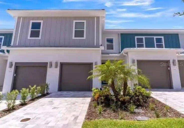 7842 Spectrum Dr, FL