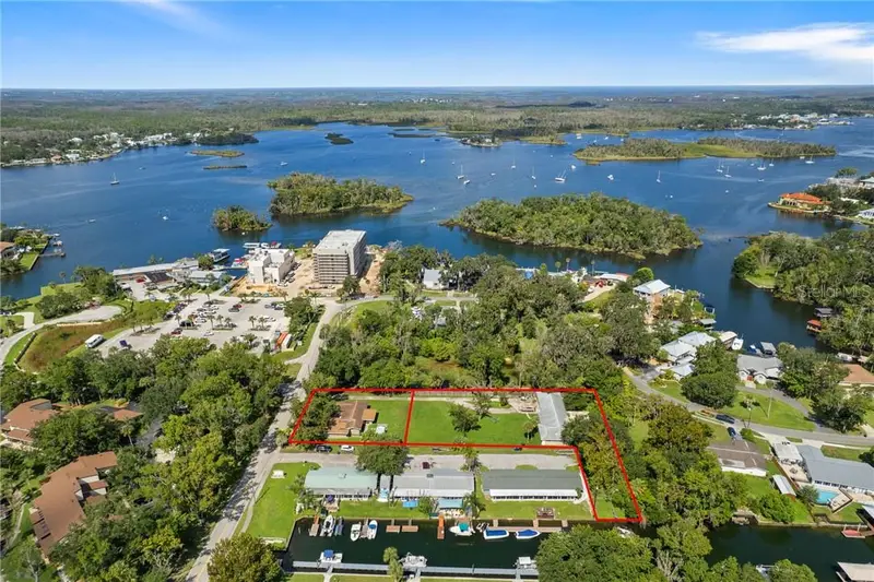 149 & 151 Se Paradise Point Rd, Crystalriver Fl 34429, FL