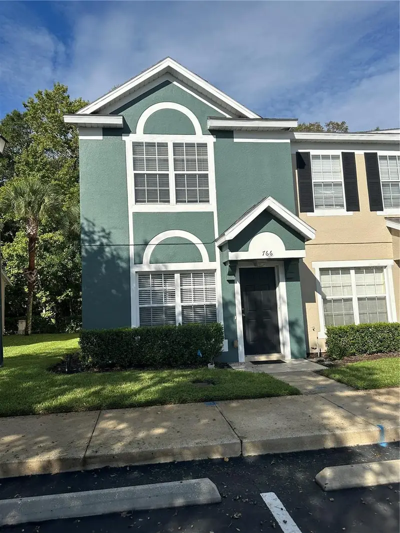 766 Shropshire Loop, FL
