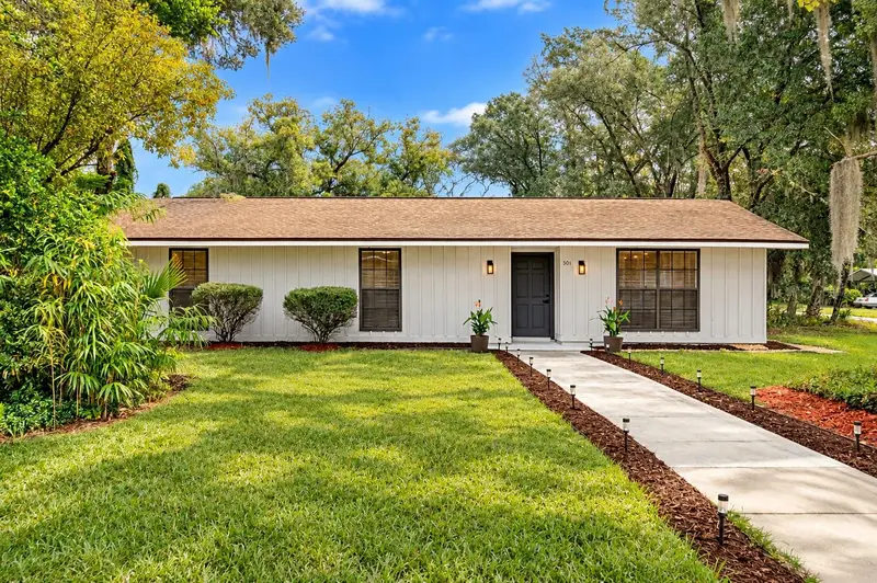 501 Camelia Ln, FL