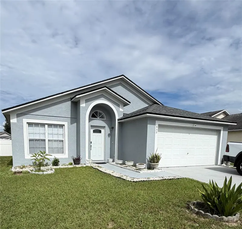 952 Clear Creek Cir, FL