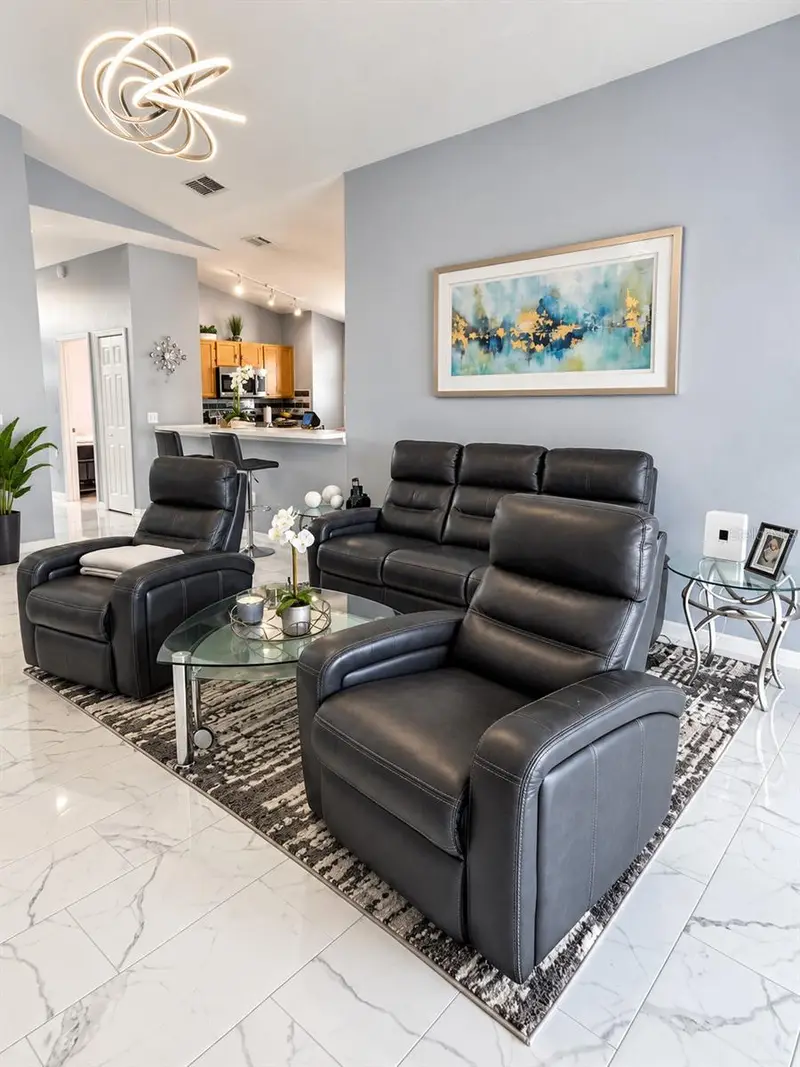 952 Clear Creek Cir, FL