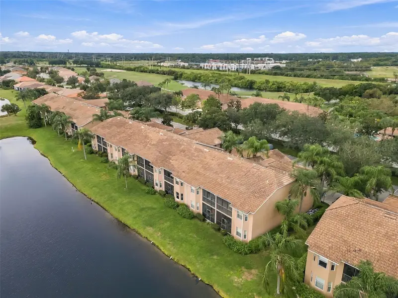 1003 Fairwaycove Ln #207, FL