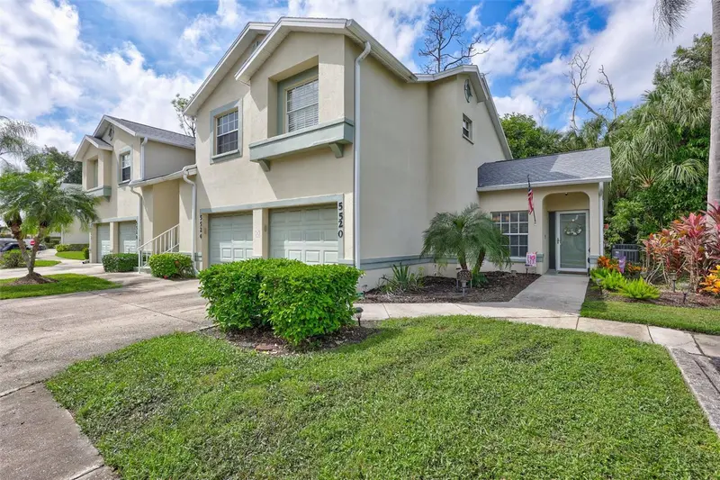 5520 Fair Oaks St, FL