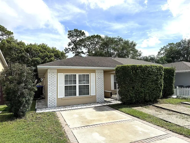 825 Quail Hollow Dr, FL