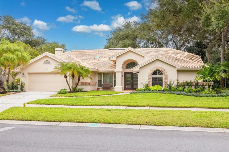 2715 Country Woods Ln, FL