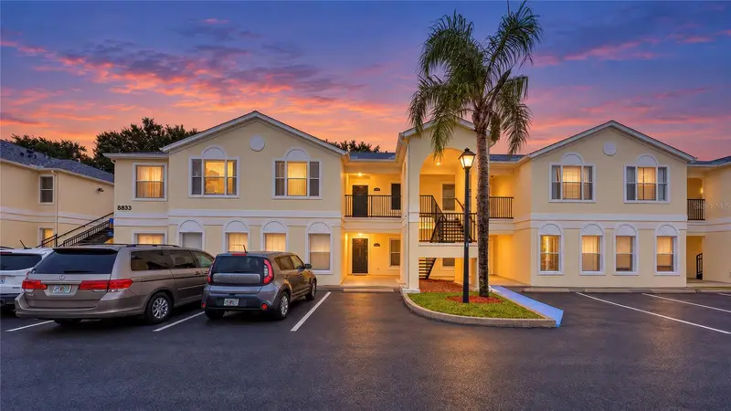 8831 Grand Palms Cir #Apt B, FL