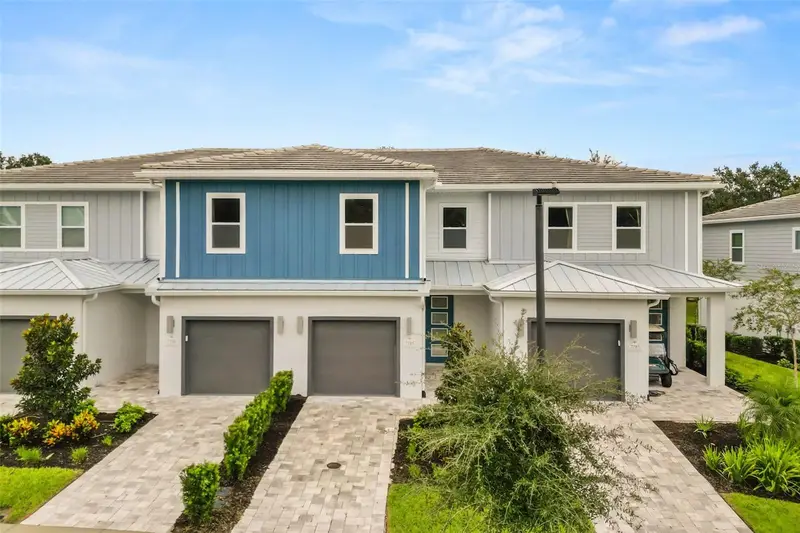 7785 Spectrum Dr, FL