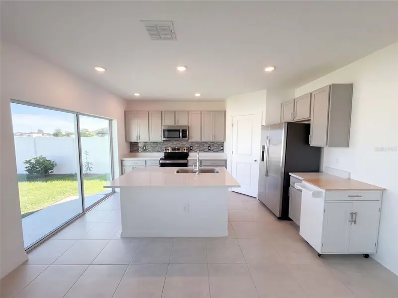 124 Citrine Loop, FL