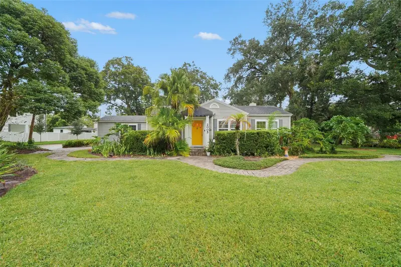 2005 E Marks St, FL