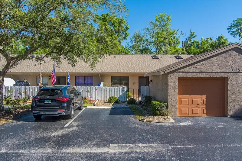 Pine Ridge at Lake Tarpon listing