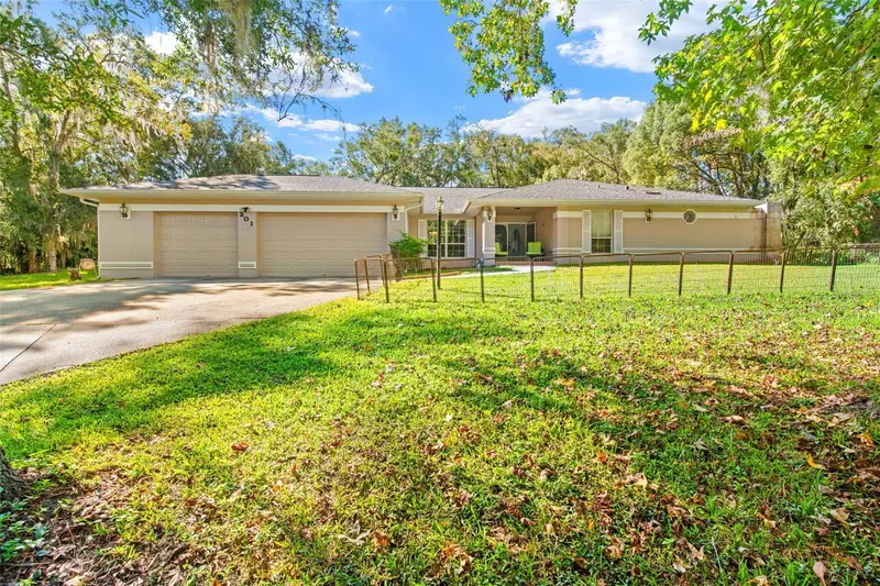 201 Sunset Dr, FL
