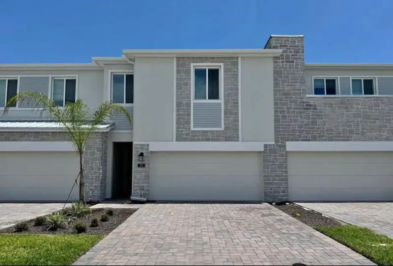 138 Nine Iron Dr, FL