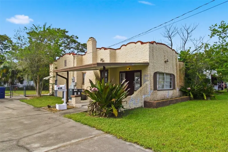 444 Avenue I Se, FL
