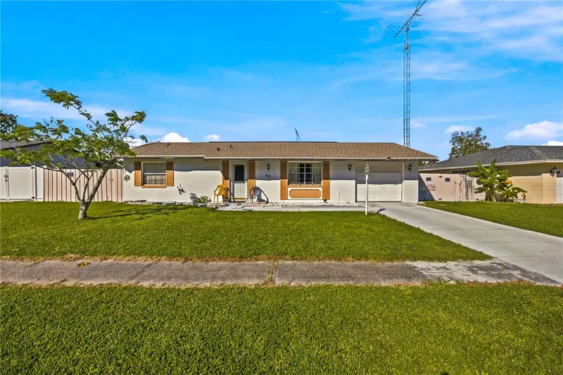 402 Marion Oaks Dr, FL