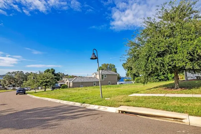 1828 Moorings Ct, FL