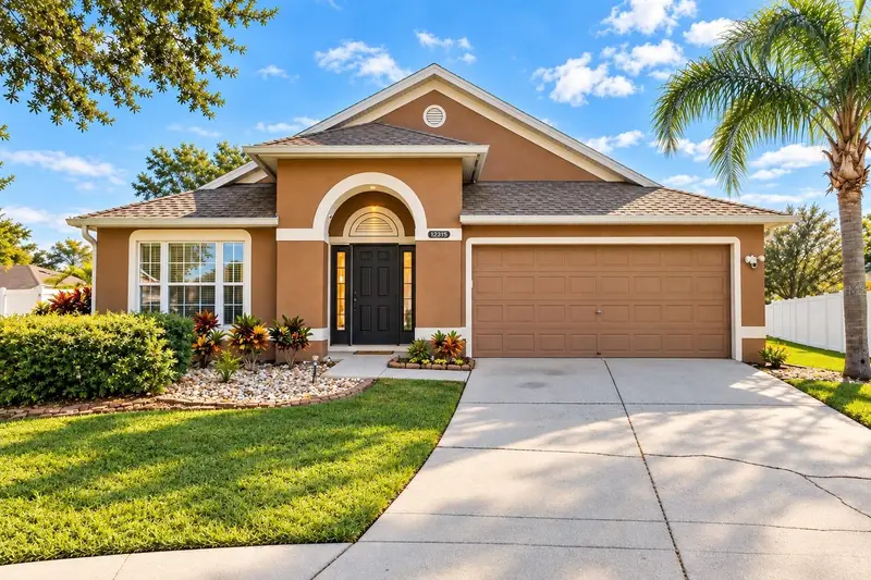 Riverview listing