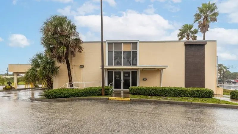 2300 S Atlantic Ave, FL