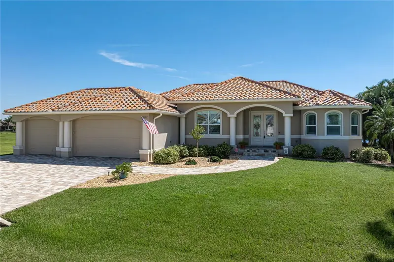 2107 Padre Island Dr, FL