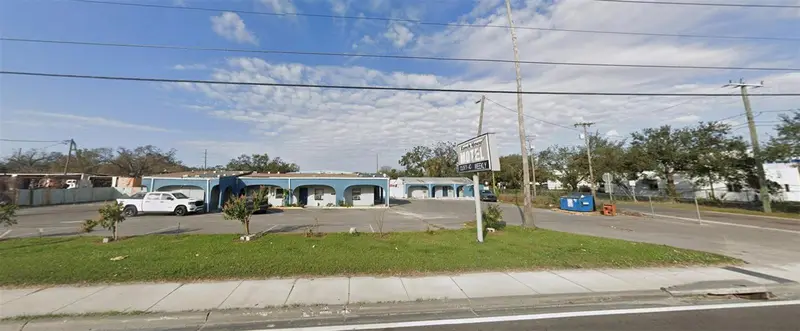 2909 S 50th St, FL