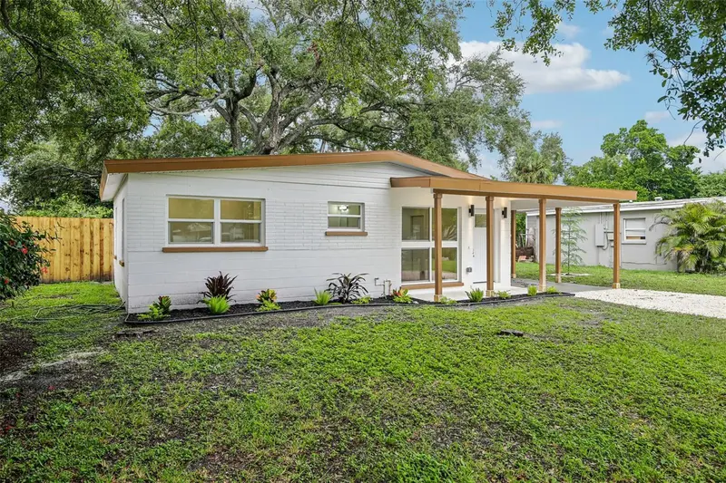 334 E Cornelius Cir, FL